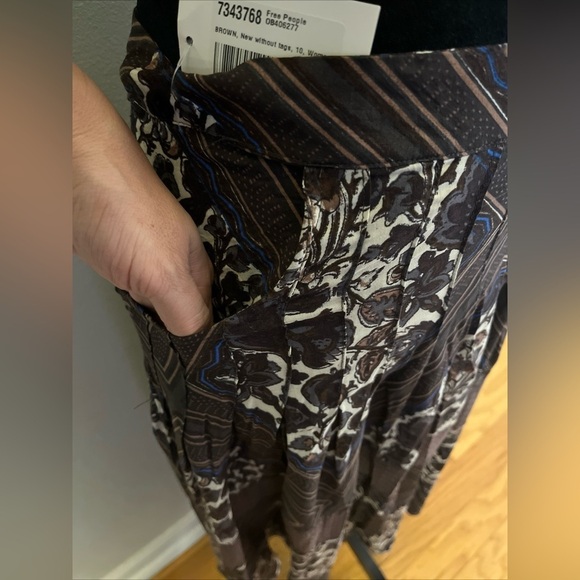 Free People Printed Paradise Skirt, size 10, lightweight and stylish for fall. - Picture 4 of 11